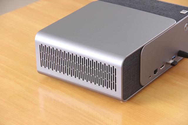 当贝F1投影仪震撼上市！软件公司跨界硬件设备能成么？