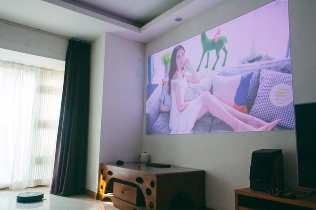 当贝F1投影仪震撼上市！软件公司跨界硬件设备能成么？