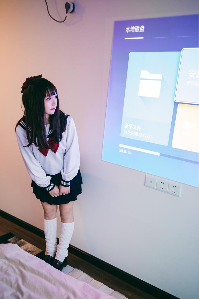 当贝F1投影仪震撼上市！软件公司跨界硬件设备能成么？