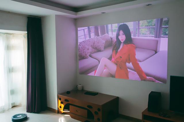 当贝F1投影仪震撼上市！软件公司跨界硬件设备能成么？