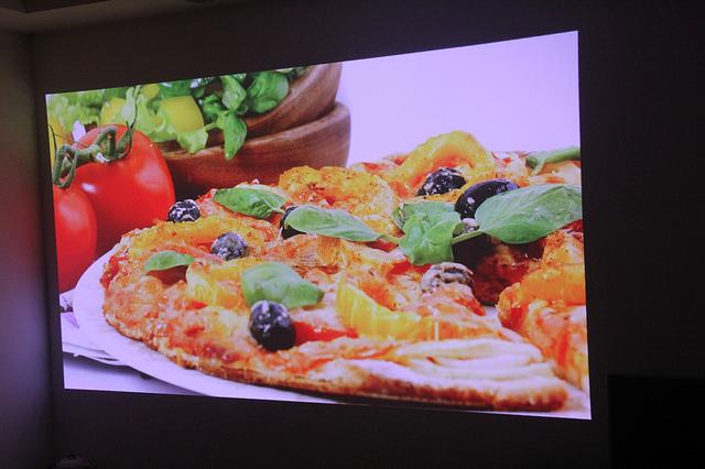 当贝F1投影仪震撼上市！软件公司跨界硬件设备能成么？