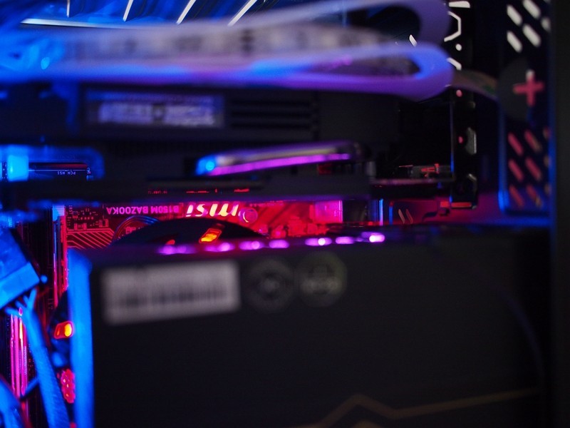 真的不想再玩大板了，甲壳虫2低调的小箱装机作业