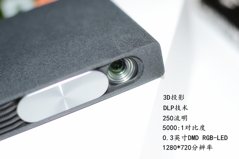 对比传统电视机，极米芒果小觅无屏电视体验