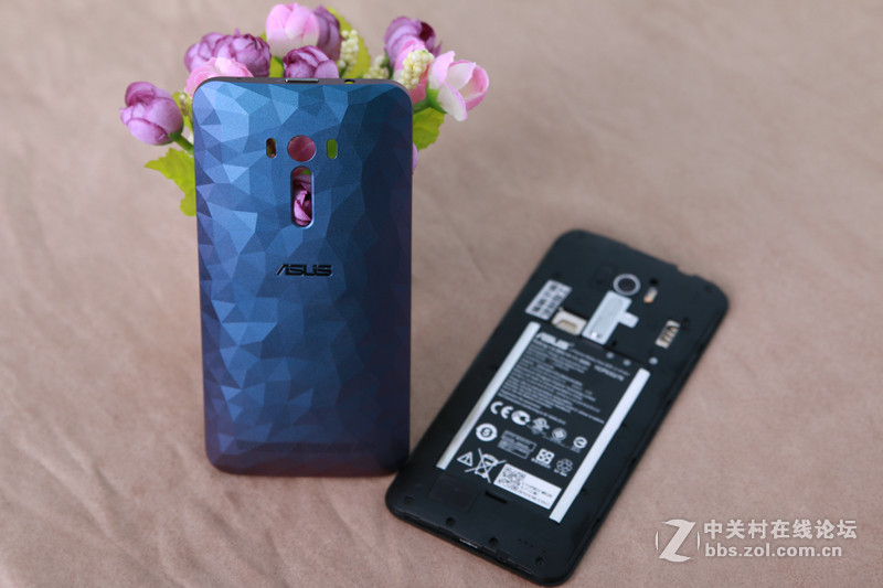 #华硕新品Zenfone Selfie神拍机#开箱来了，真机图赏