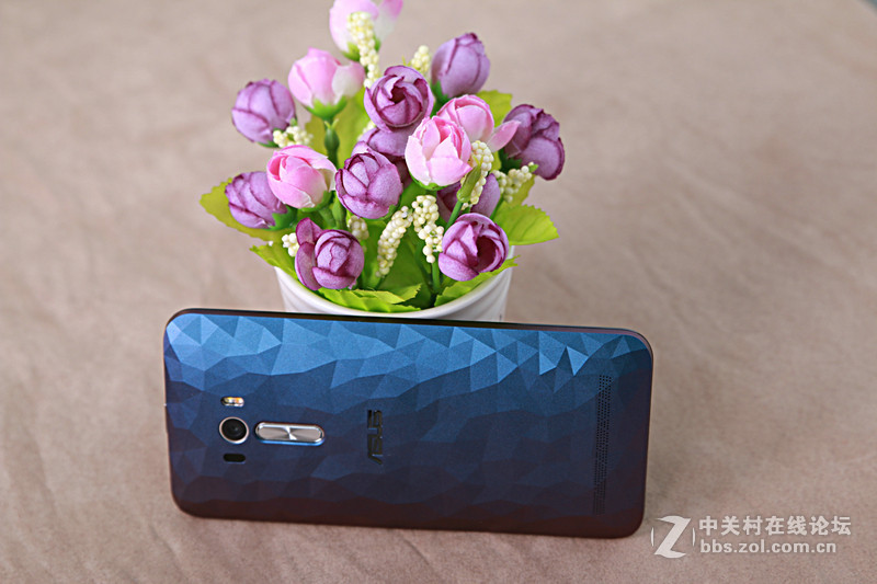 #华硕新品Zenfone Selfie神拍机#开箱来了，真机图赏