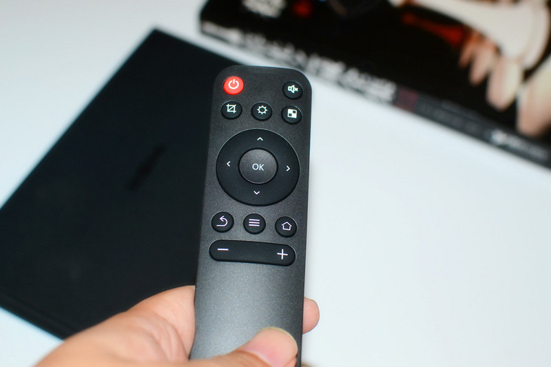 对比传统电视机，极米芒果小觅无屏电视体验