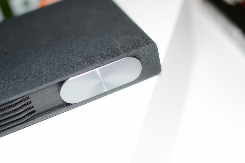 对比传统电视机，极米芒果小觅无屏电视体验