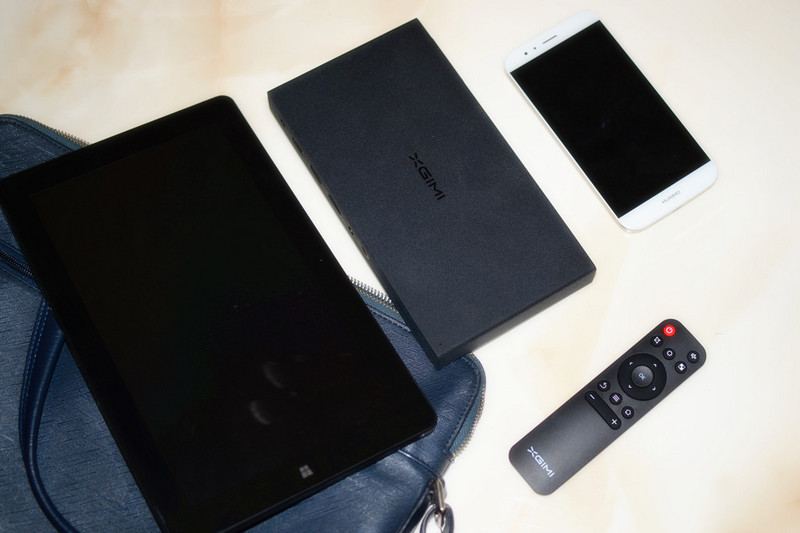 对比传统电视机，极米芒果小觅无屏电视体验