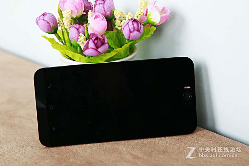 #华硕新品Zenfone Selfie神拍机#开箱来了，真机图赏