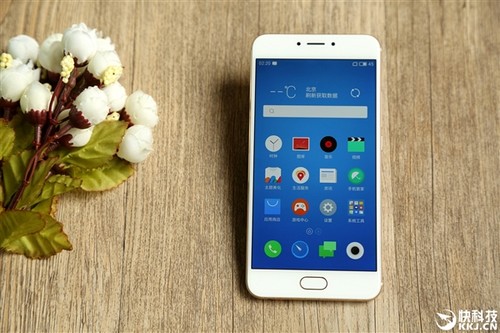 魅族又双叒叕要开发布会了？新机正在路上飞奔·····