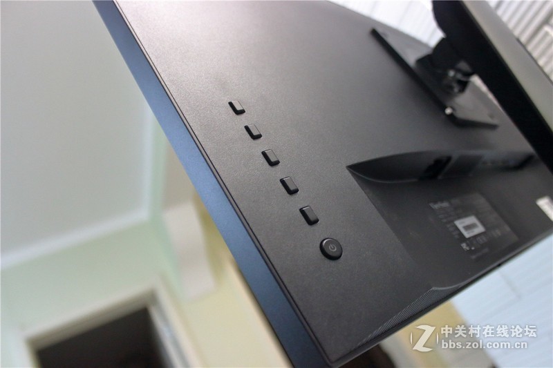 ＃优秀的设计师，需要一款优秀的显示器＃能看到的只有专业——优派VP2768开箱