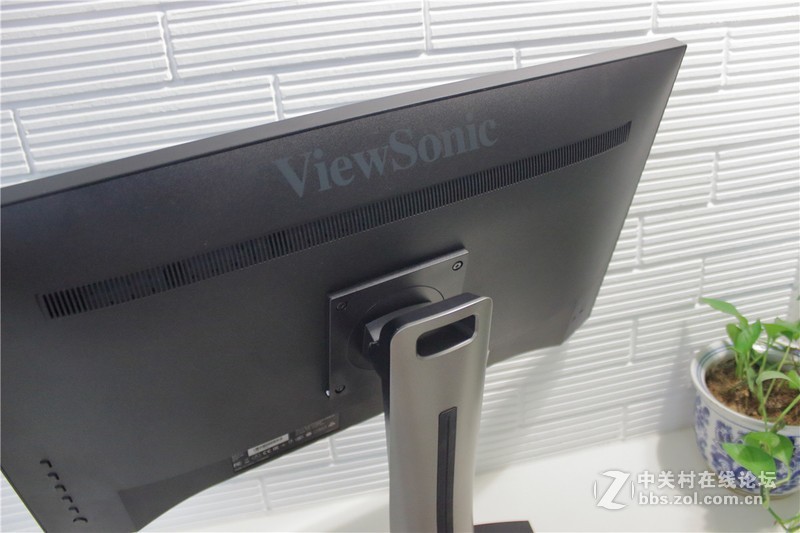 ＃优秀的设计师，需要一款优秀的显示器＃能看到的只有专业——优派VP2768开箱