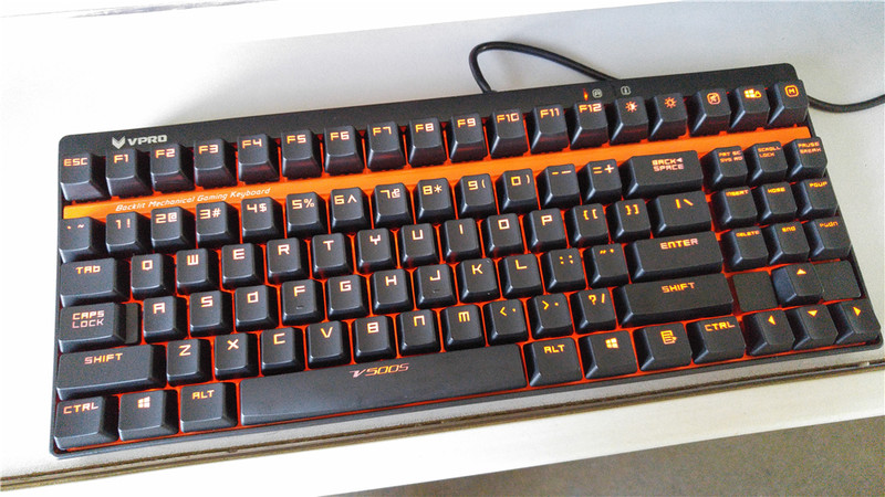 外设炫酷背光自主黑轴雷柏v500s黑轴体验