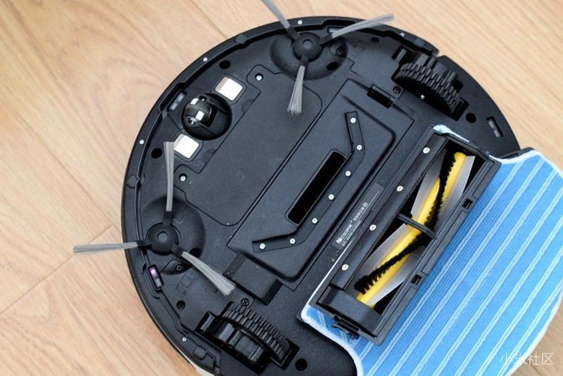 三种定位方式的扫地机器人 比一比谁的实力更强