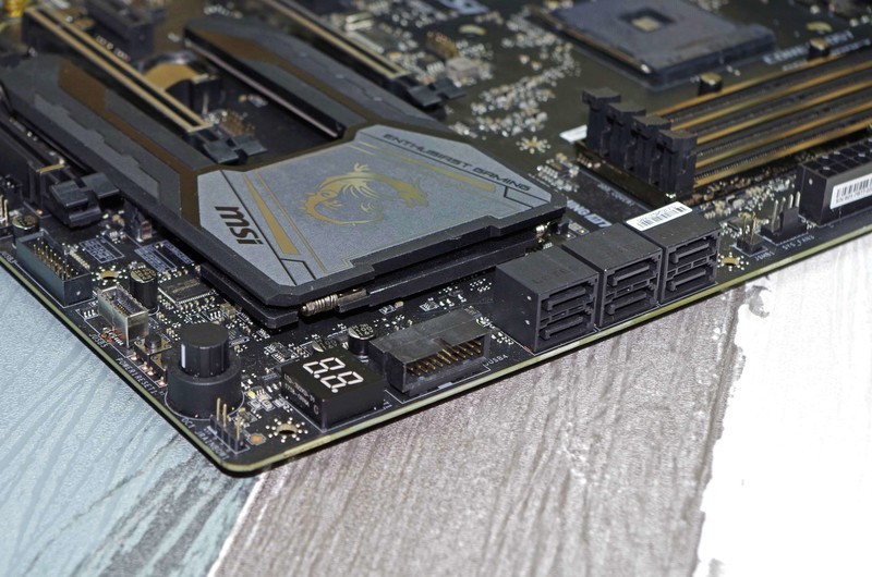 显卡驱动程序升级完，游戏也变得流畅许多