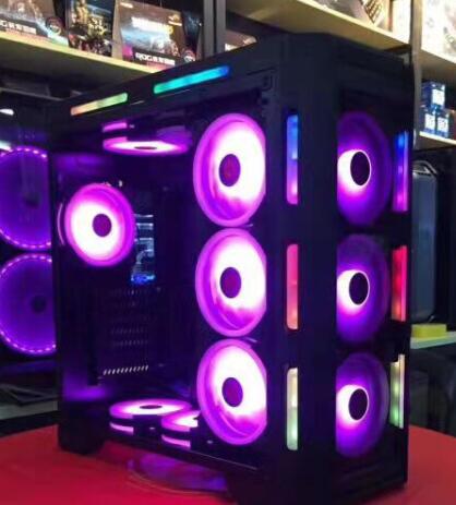 金河田峥嵘Z30，光污染机箱驾轻就熟