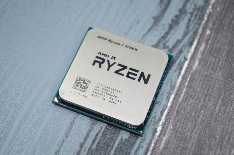 显卡驱动程序升级完，游戏也变得流畅许多