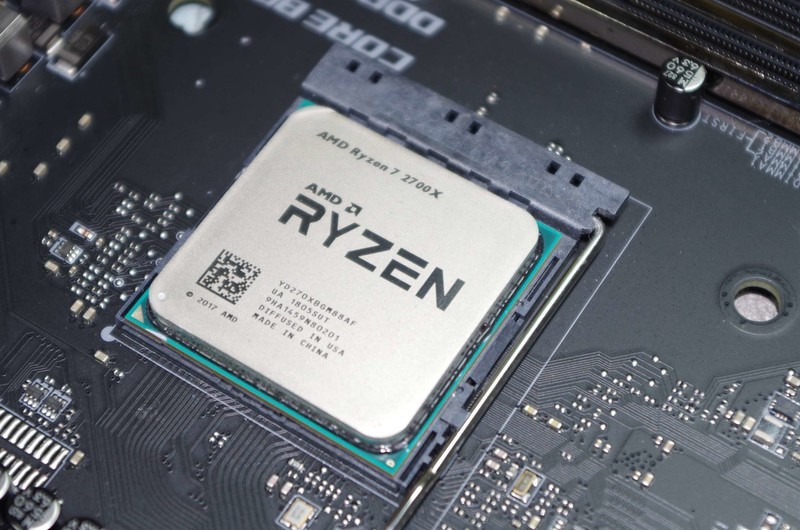 显卡驱动程序升级完，游戏也变得流畅许多