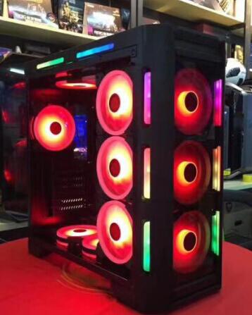 金河田峥嵘Z30，光污染机箱驾轻就熟