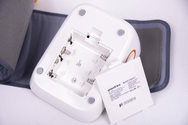 评测：三大品牌电子血压计对比，有品血压计竟比水银血压计还准？