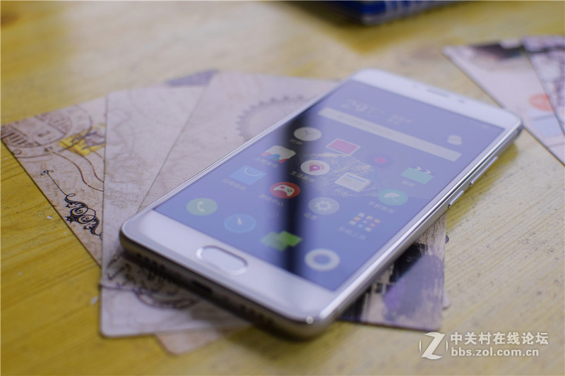 ＃想想还是小的好＃百元臻美之作，魅蓝3S图赏