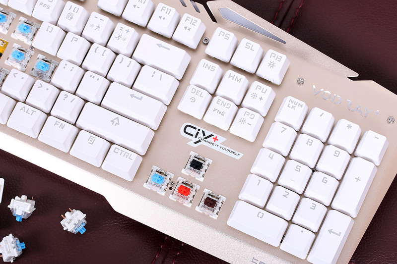 过了一把换轴瘾，狼派虚空战舰 CIY 版机械键盘上手玩！