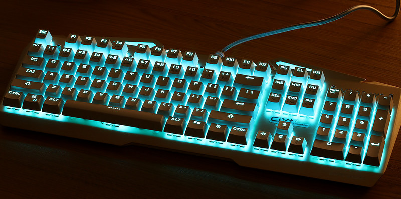 过了一把换轴瘾，狼派虚空战舰 CIY 版机械键盘上手玩！