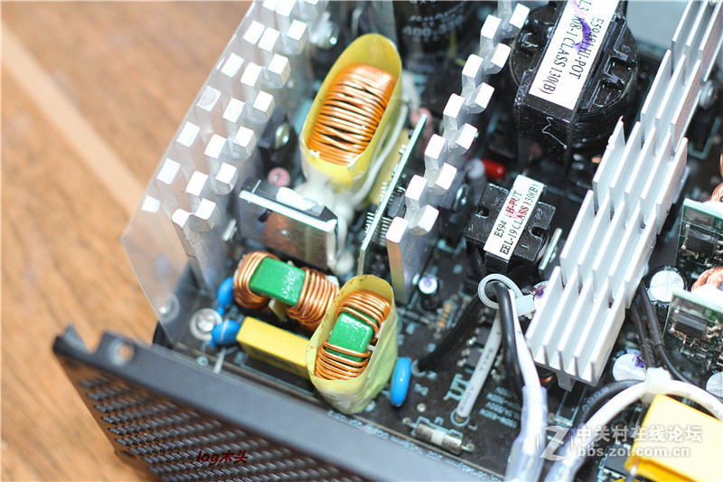 #游戏悍将霸道6 R550镀金非模组试用#奢华做工--拆解篇