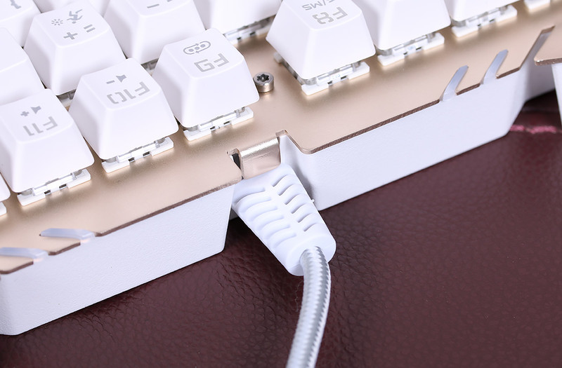 过了一把换轴瘾，狼派虚空战舰 CIY 版机械键盘上手玩！