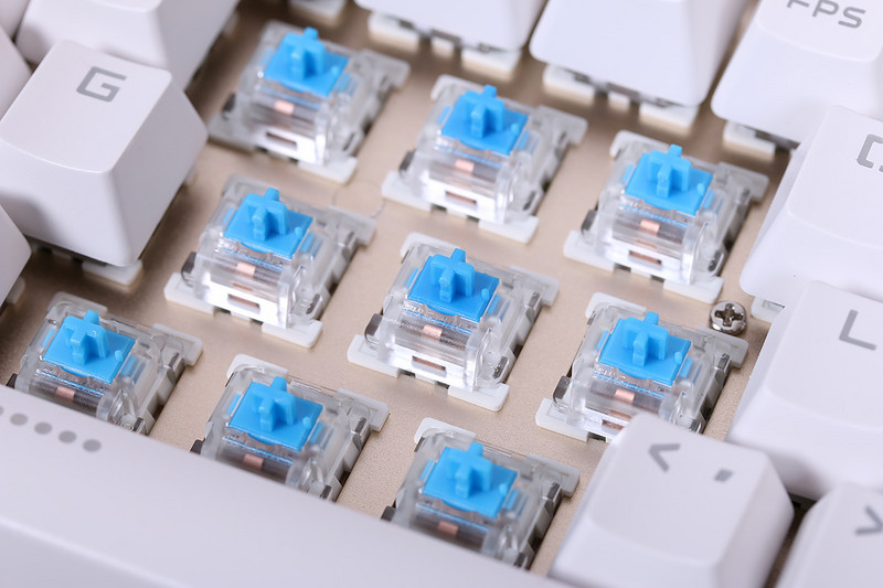 过了一把换轴瘾，狼派虚空战舰 CIY 版机械键盘上手玩！