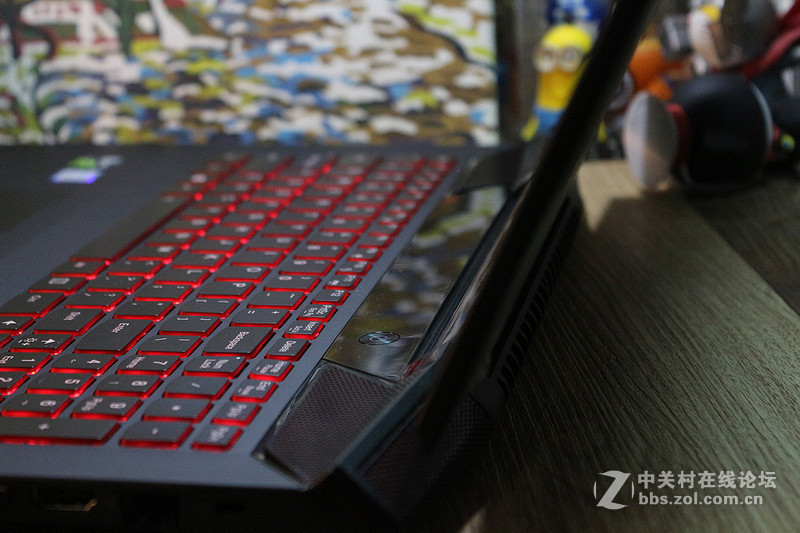 彪悍的小Y：游戏本的完美回归，联想Y700开箱图测