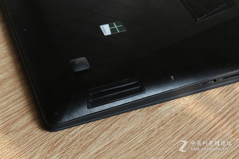 彪悍的小Y：游戏本的完美回归，联想Y700开箱图测