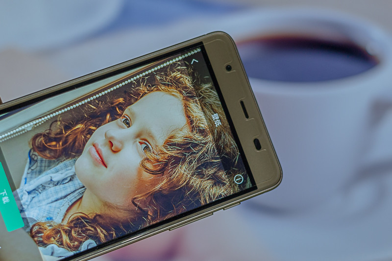 微信QQ能八开，刷脸小辣椒S33才安全