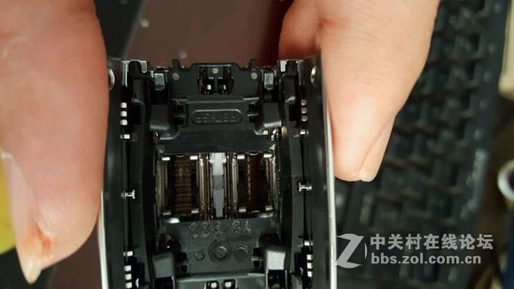 网友买了一款博朗5090CC，求鉴定真伪