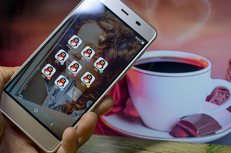 微信QQ能八开，刷脸小辣椒S33才安全