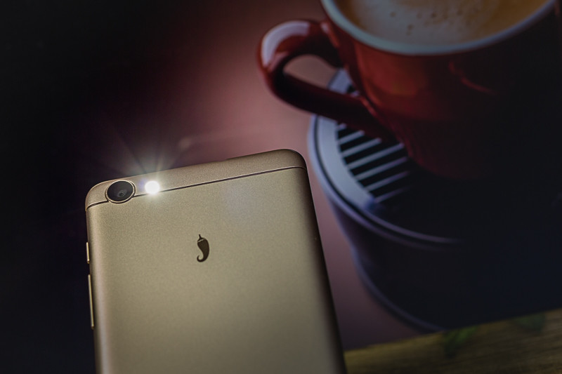 微信QQ能八开，刷脸小辣椒S33才安全