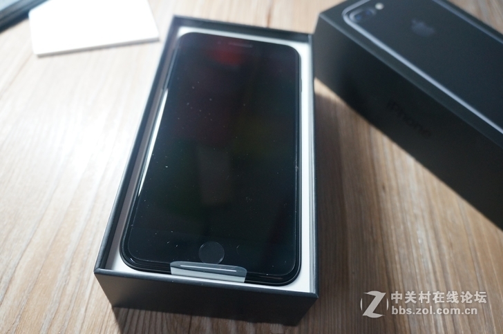 iPhone 7 Plus 256G开箱，为测试防水，手机直接丢盆儿里了！