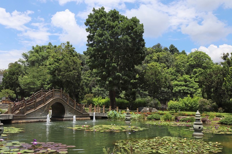 台湾南投县中西建筑风格的中台禅寺