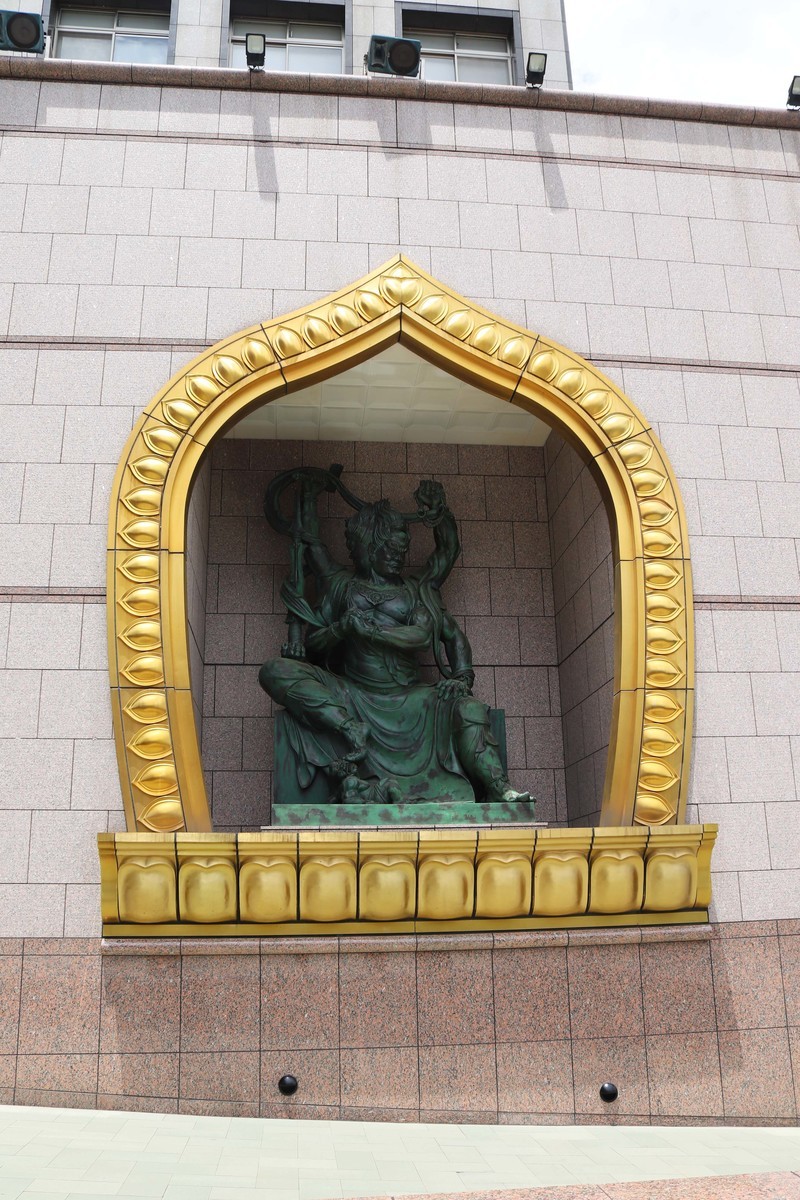 台湾南投县中西建筑风格的中台禅寺