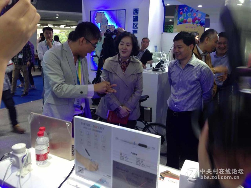 杭州西湖博览会 daoker(刀客)笔记本得到领导的亲耐