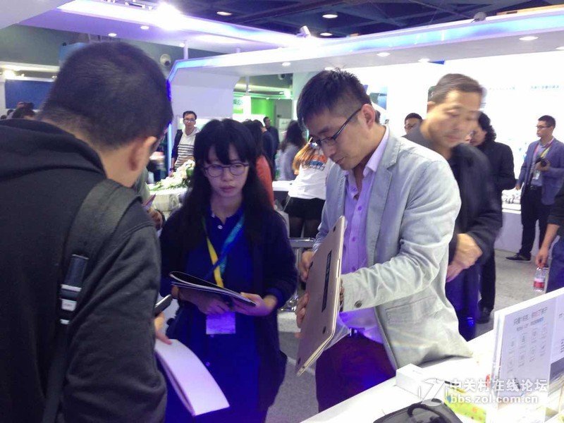 杭州西湖博览会 daoker(刀客)笔记本得到领导的亲耐