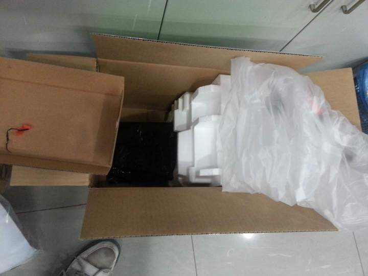 HP 1020plus才700元新打印机看着很舒心。打印质量好，速度快！