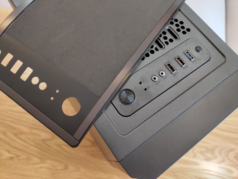 装机那些事之机箱篇十三：清爽简约 金河田峥嵘MR2静音机箱上机