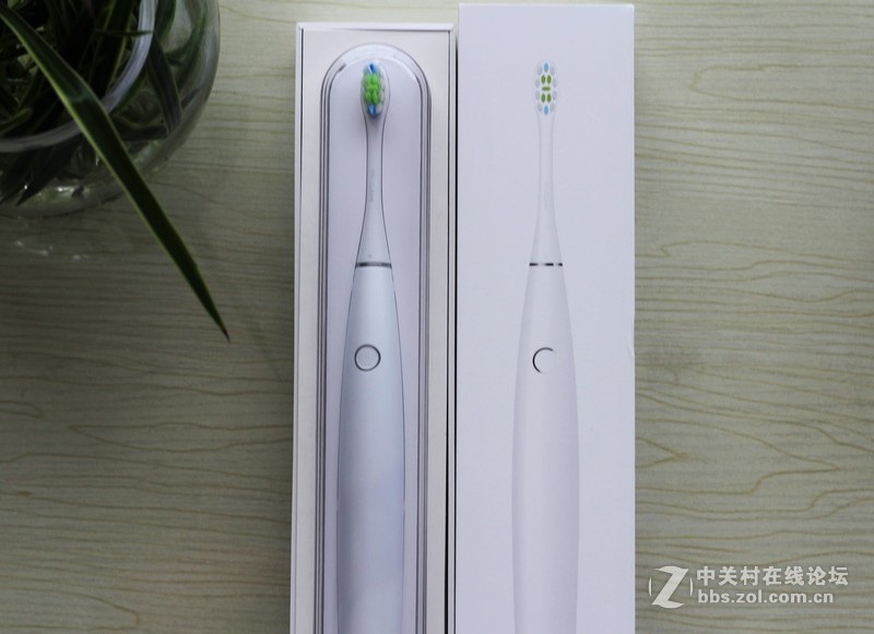 ＃懒人必备！！告别手动刷牙＃Oclean one试用体验：够大够粗才够劲！