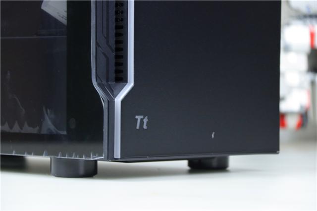 Tt挑战者H2机箱，搭配自家GT650W金牌电源装机，点亮瞬间太美了
