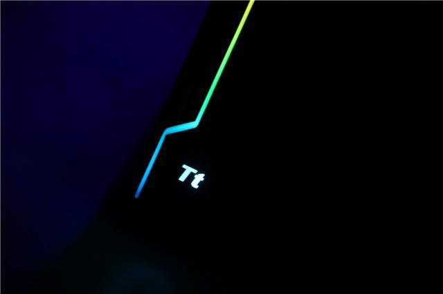 Tt挑战者H2机箱，搭配自家GT650W金牌电源装机，点亮瞬间太美了