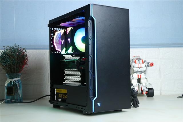 Tt挑战者H2机箱，搭配自家GT650W金牌电源装机，点亮瞬间太美了