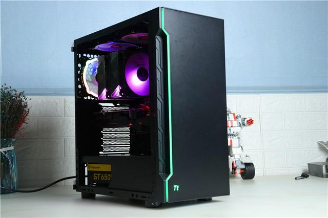 Tt挑战者H2机箱，搭配自家GT650W金牌电源装机，点亮瞬间太美了