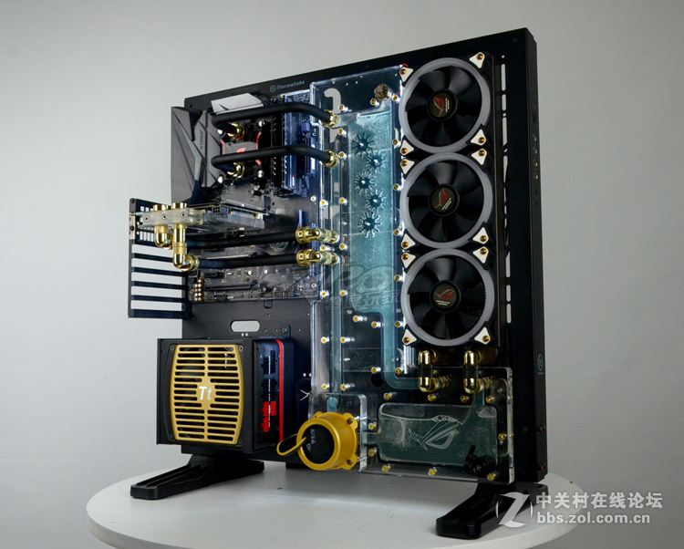 Thermaltake Core P5【黑金】 电镀沙哑黑