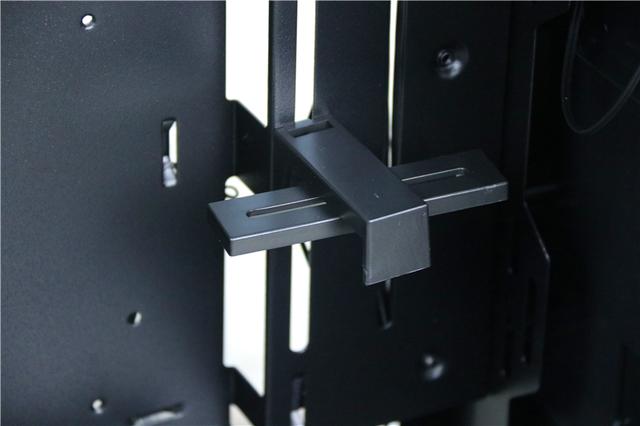 Tt挑战者H2机箱，搭配自家GT650W金牌电源装机，点亮瞬间太美了